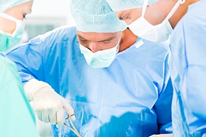 stock-photo-34081306-surgeons-or-doctors-in-operating-room-of-hospital